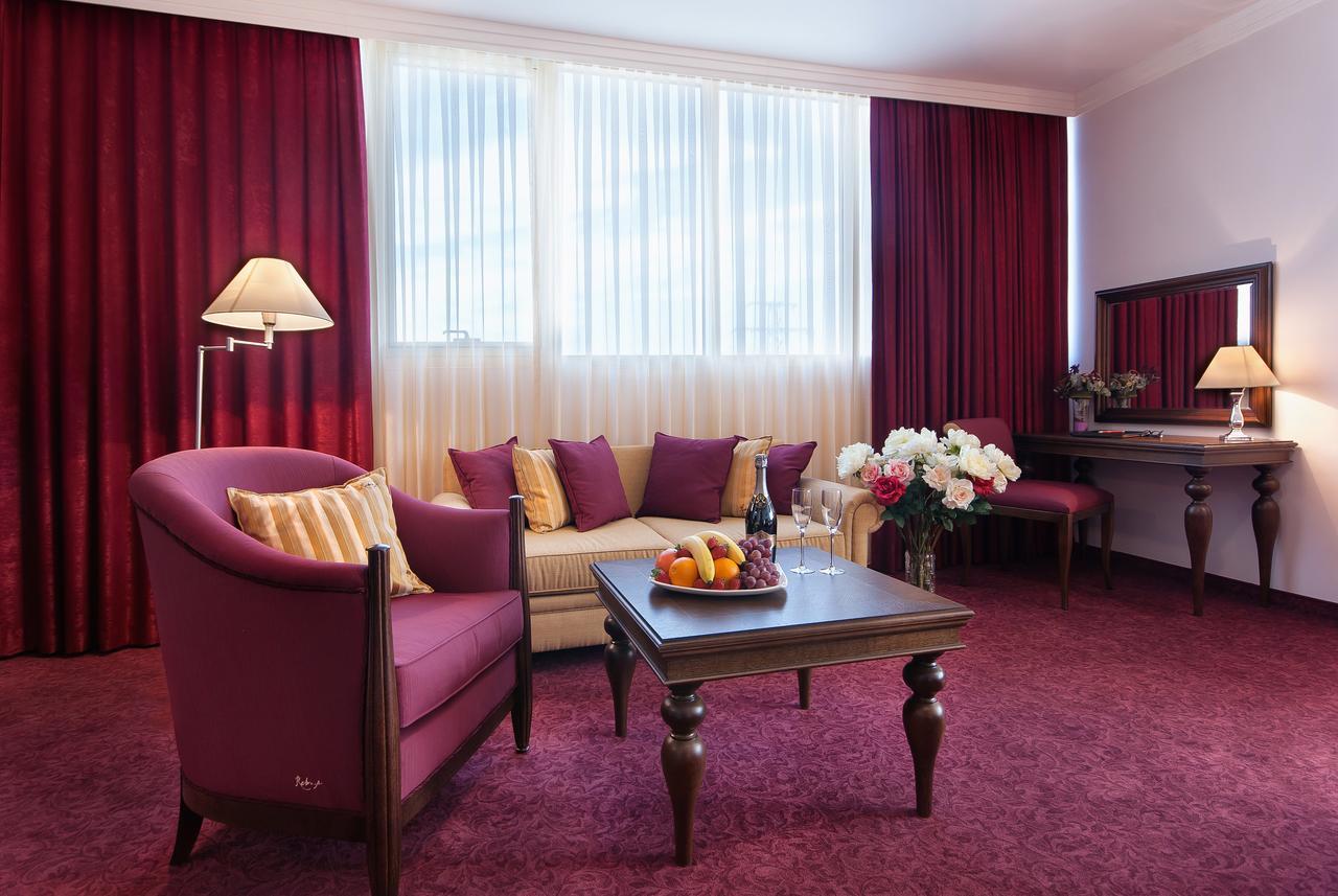 Hotel Chiirite Plovdiv Buitenkant foto