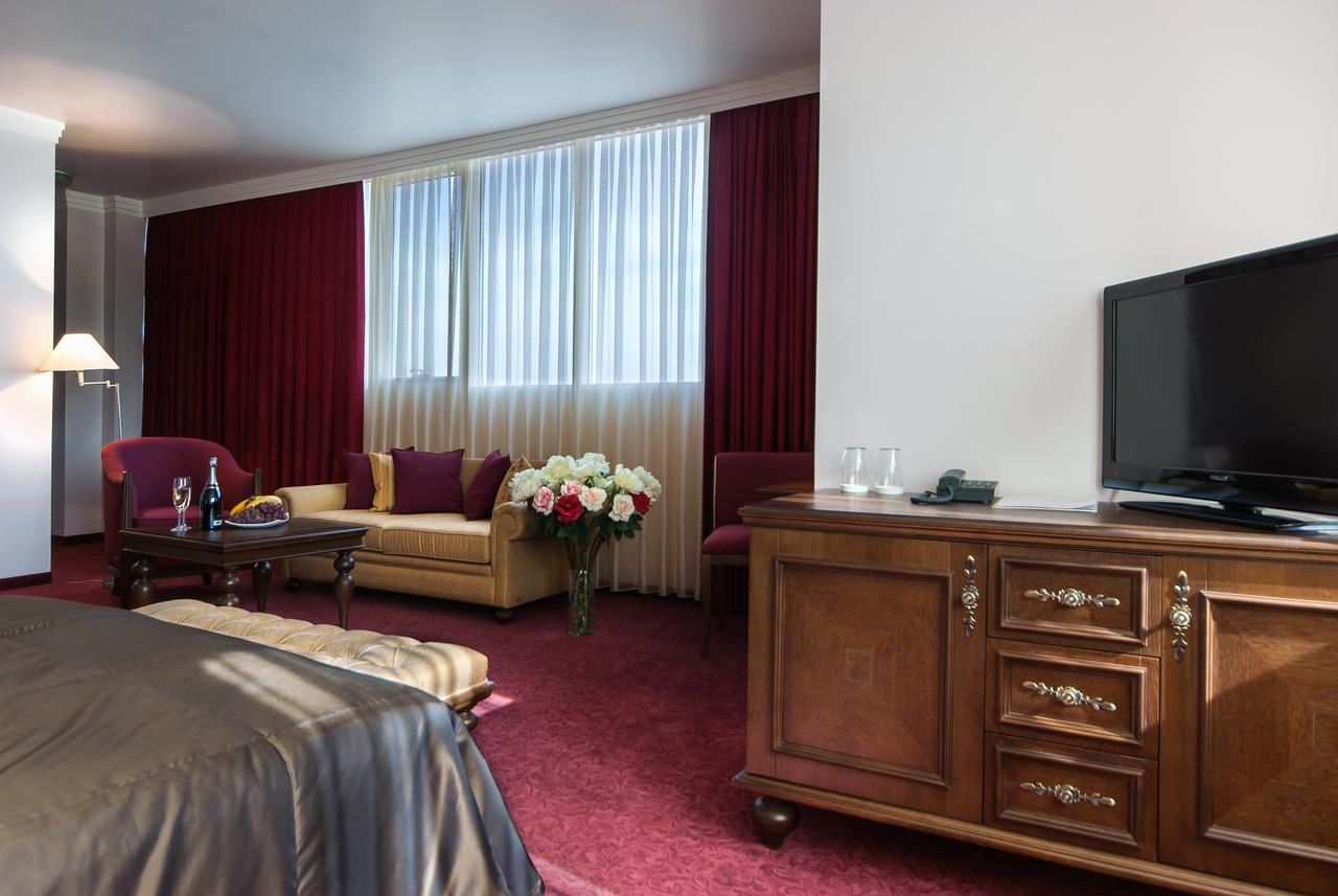 Hotel Chiirite Plovdiv Buitenkant foto