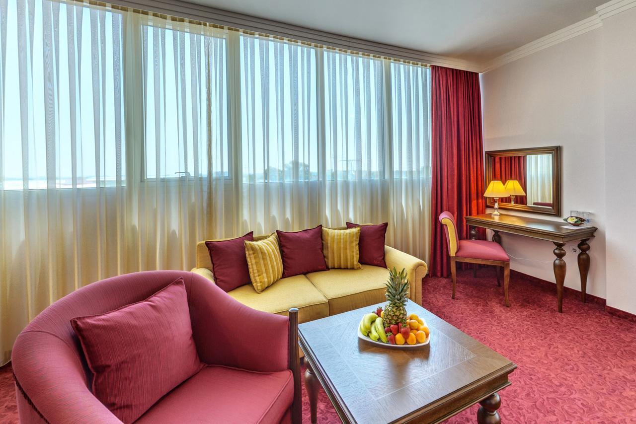 Hotel Chiirite Plovdiv Buitenkant foto